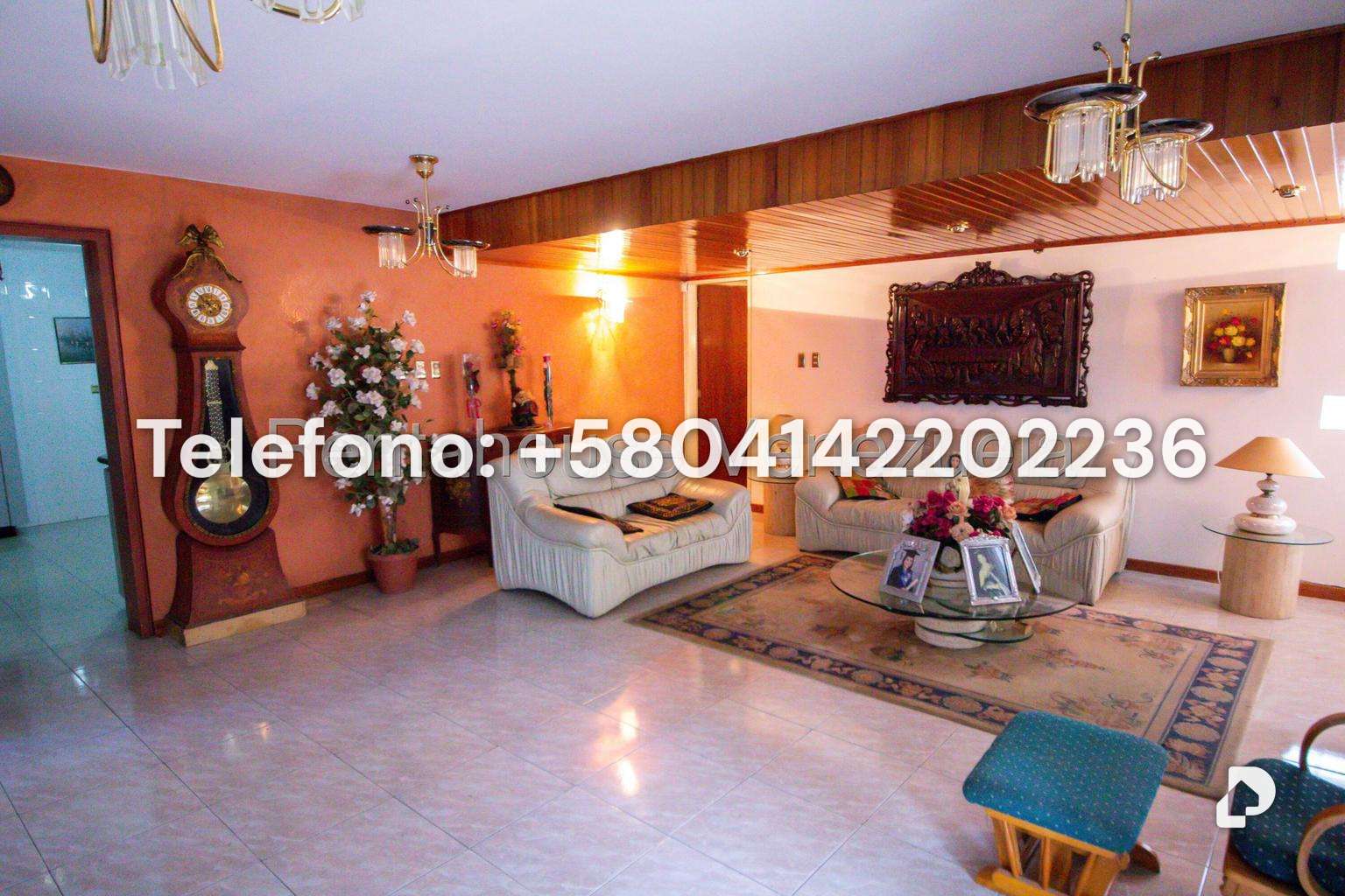 Casa en Lomas de La Lagunita, Caracas – 18