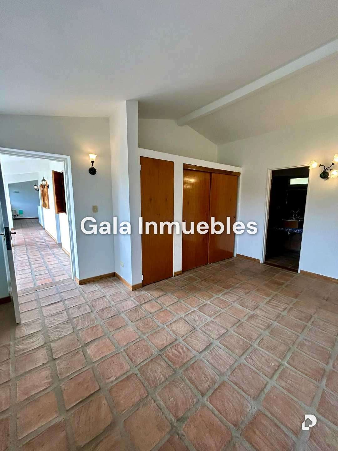 House in Valle Arriba, Caracas – 11