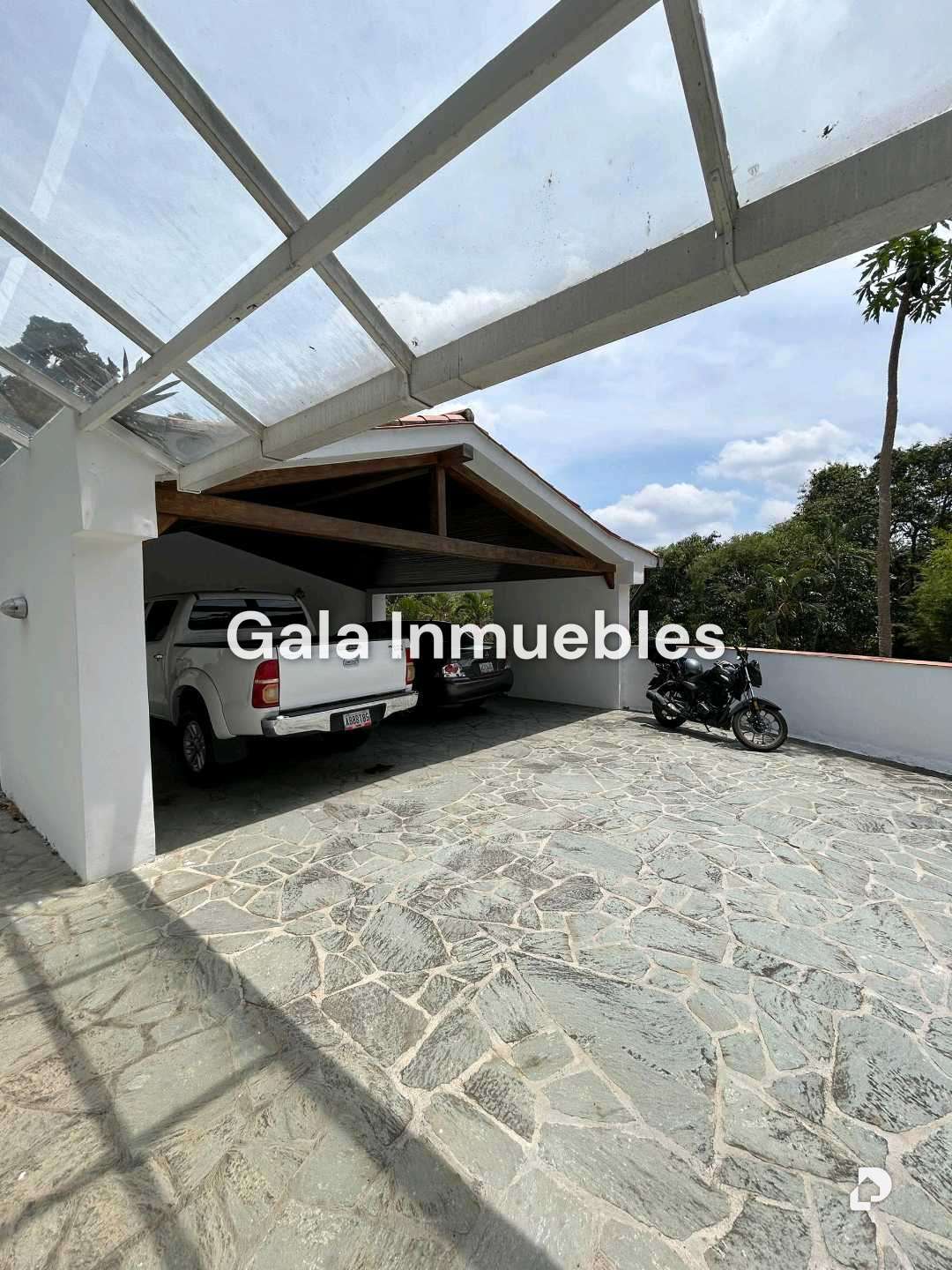 House in Valle Arriba, Caracas – 24