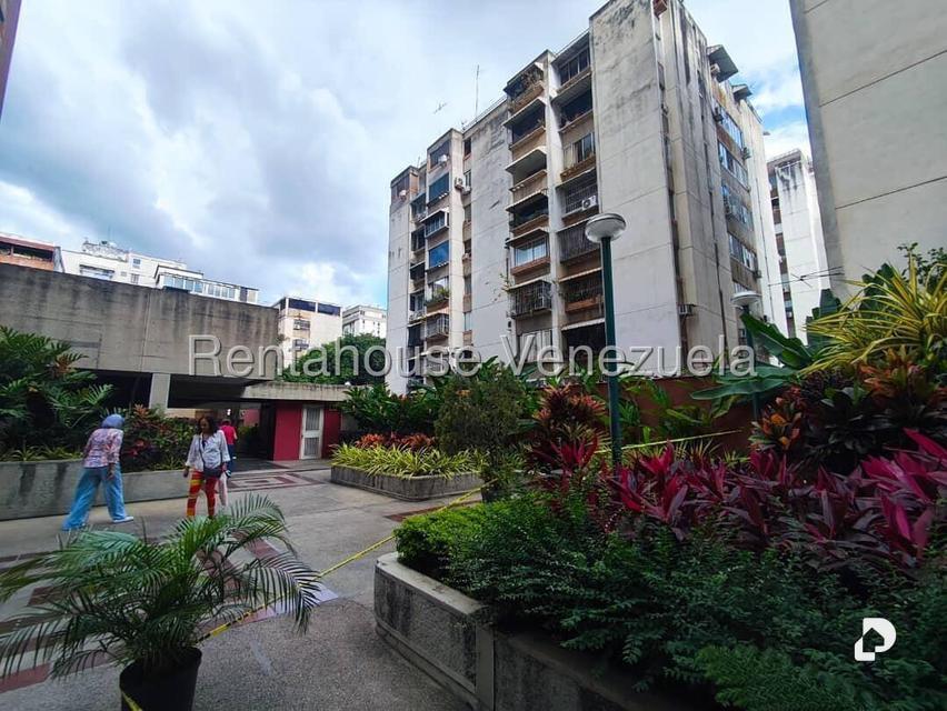 Apartamento en Los Palos Grandes, Caracas – 4