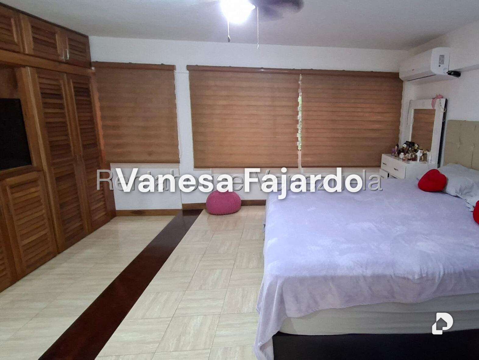 Apartamento en Cumbres de Curumo, Caracas – 17