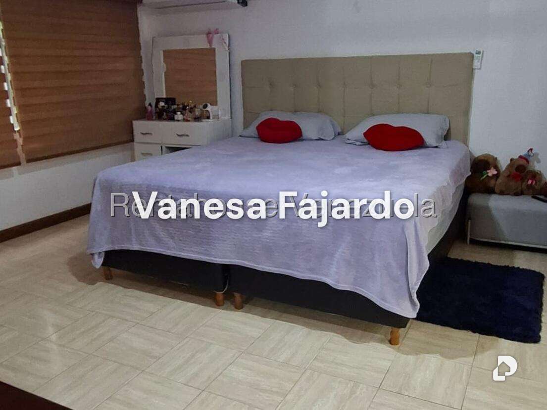 Apartamento en Cumbres de Curumo, Caracas – 18
