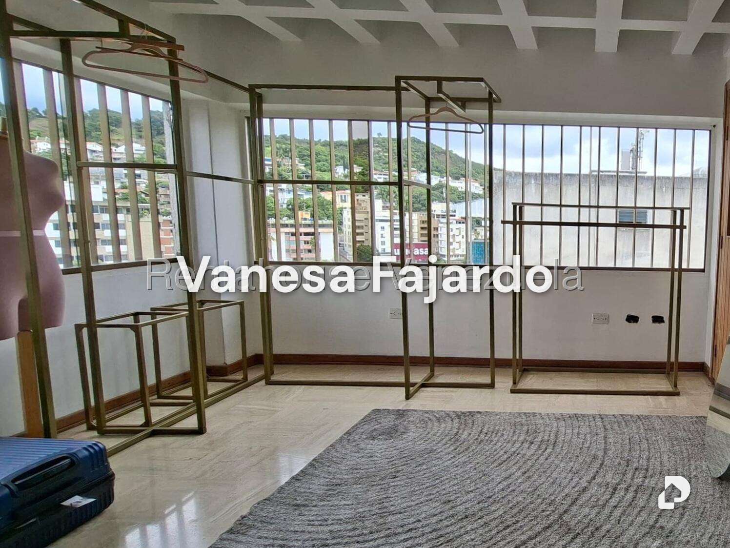 Apartamento en Cumbres de Curumo, Caracas – 24