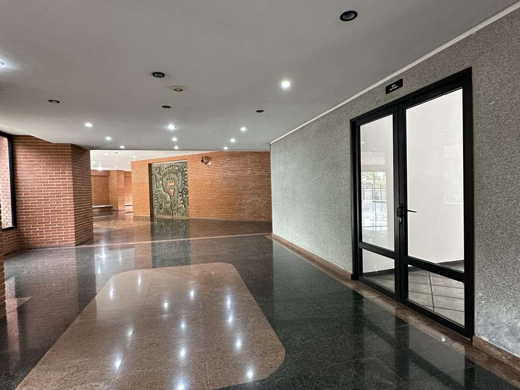 Apartamento en Campo Alegre, Caracas - 1