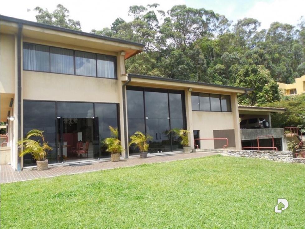 Casa en La Lagunita, Caracas – 1