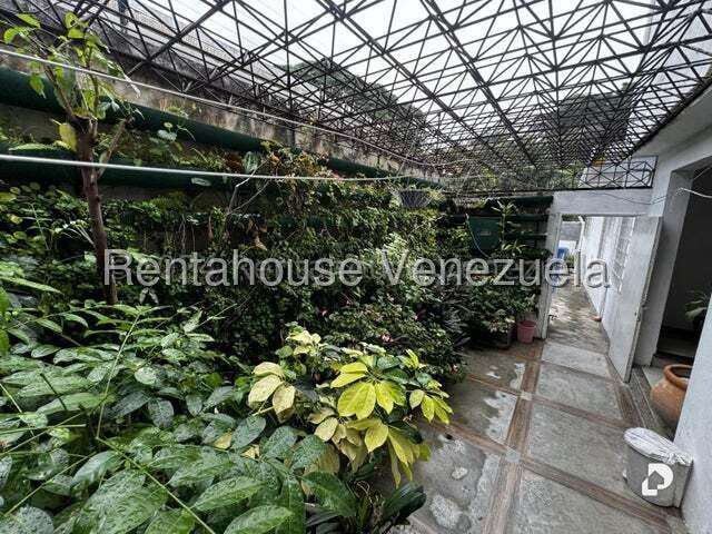 Casa en Colinas de Bello Monte, Caracas – 29