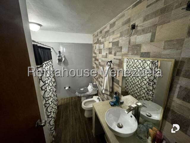 Casa en Colinas de Bello Monte, Caracas – 39