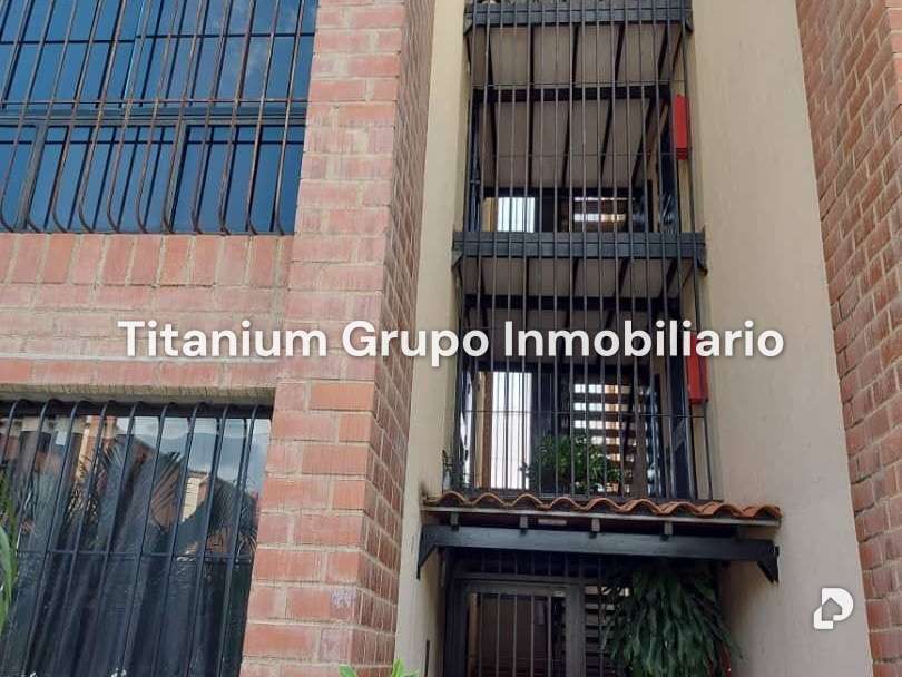 Apartamento en Frente a la universidad José Antonio Paez, San Diego – 1