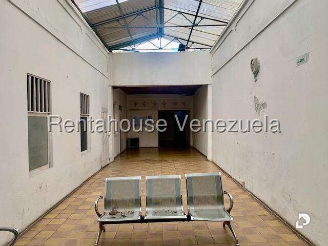 Local comercial en Parroquia Altagracia, Caracas – 5