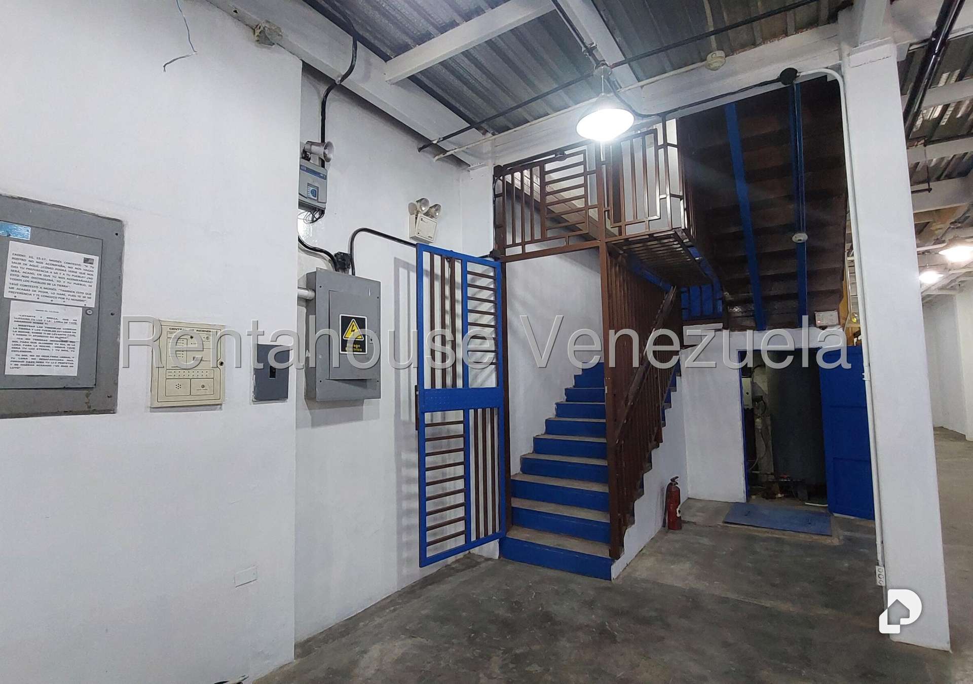 Local comercial en Prado de María, Caracas – 6