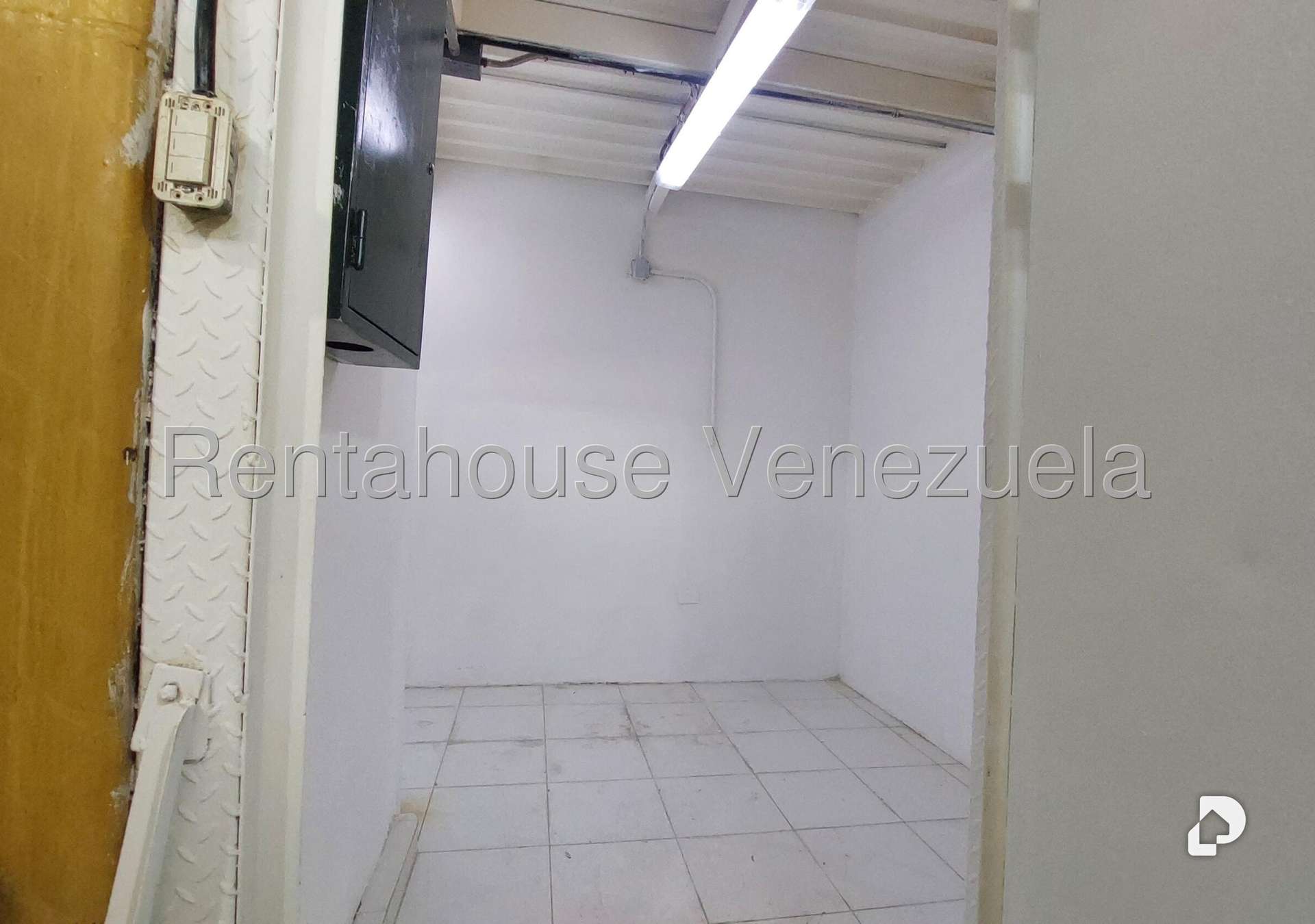 Local comercial en Prado de María, Caracas – 10