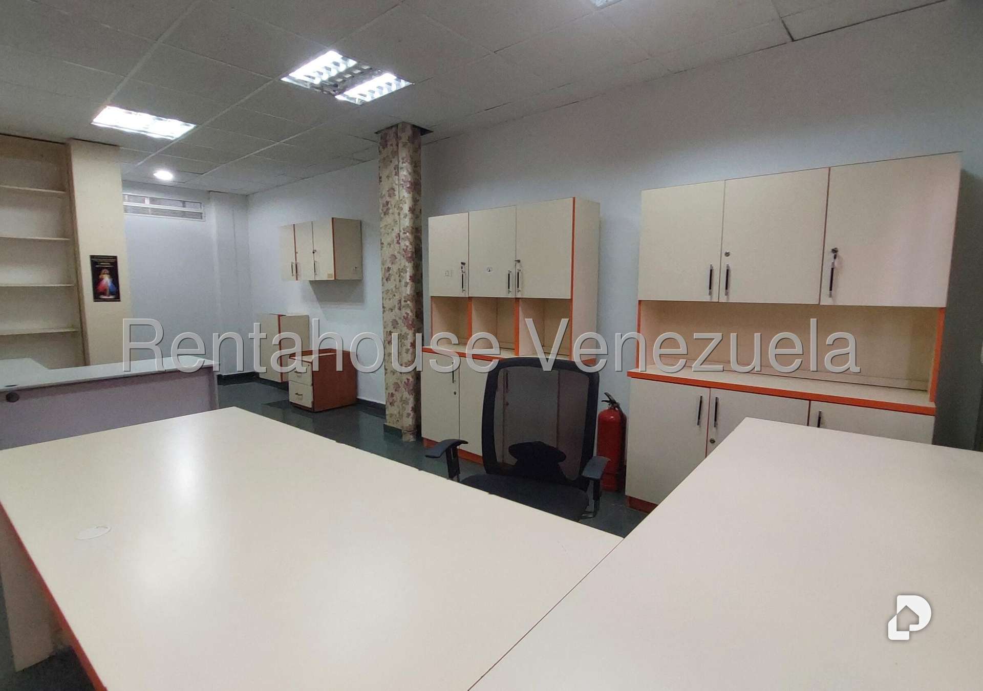 Local comercial en Prado de María, Caracas – 25