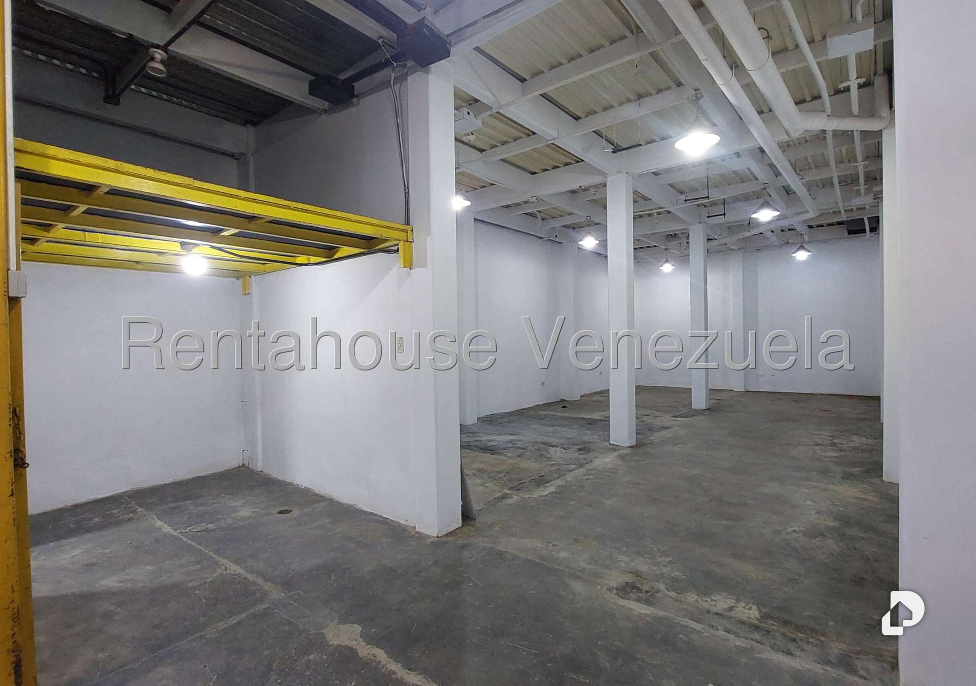 Local comercial en Prado de María, Caracas – 11