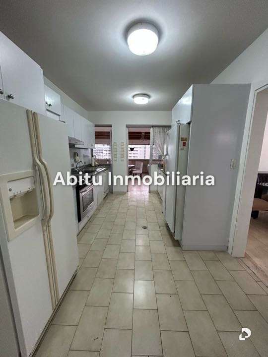 Apartamento en Altamira, Caracas – 17