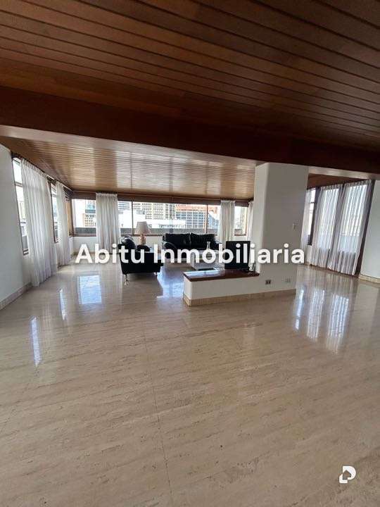 Apartamento en Altamira, Caracas – 4