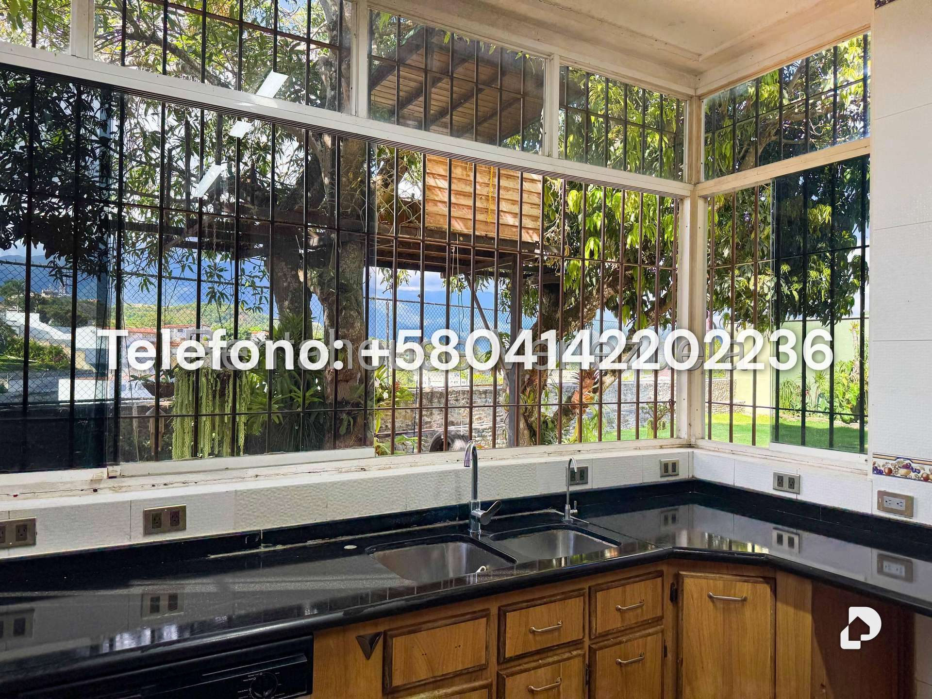 Casa en Cumbres de Curumo, Caracas – 16