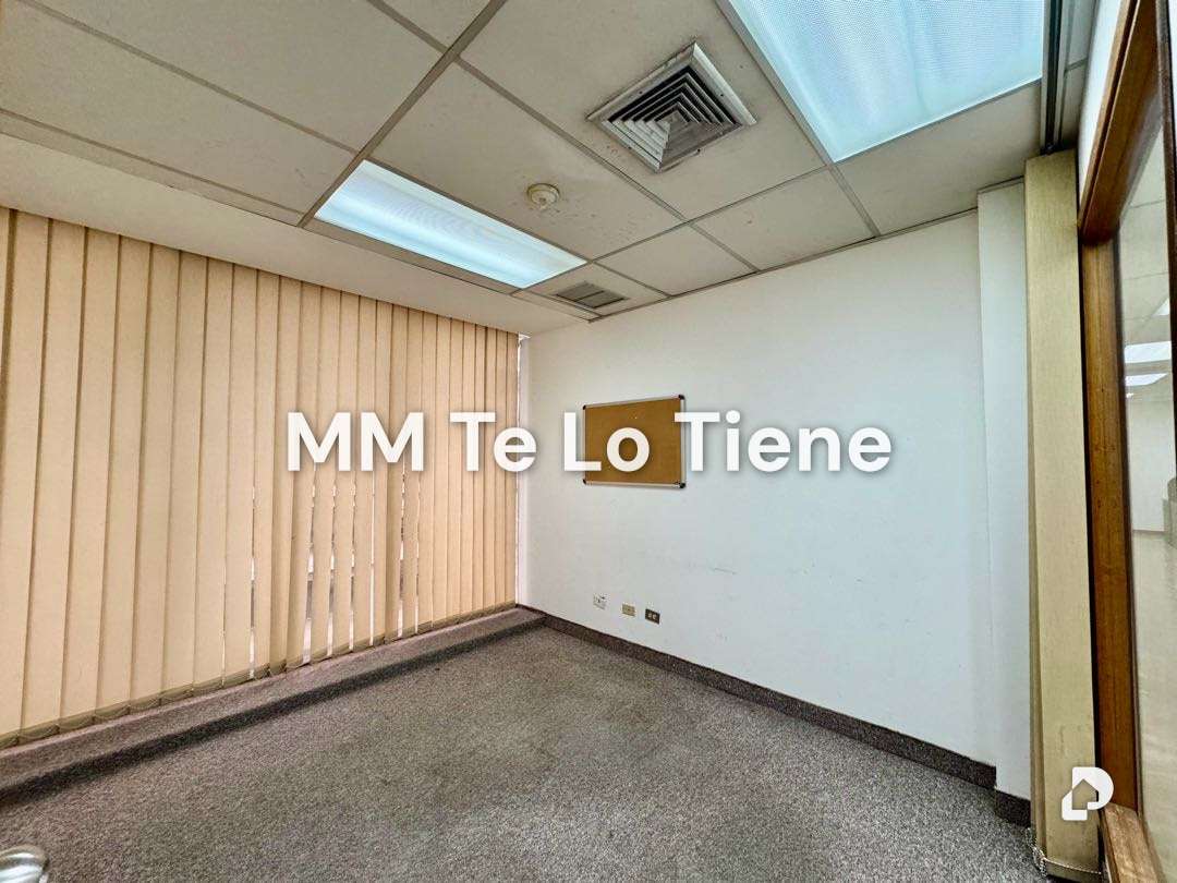 Oficina en Boleíta Sur, Caracas – 11