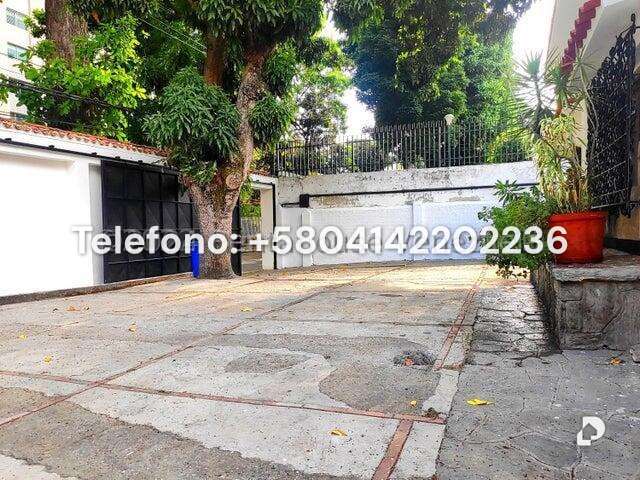 Casa en Los Palos Grandes, Caracas – 5