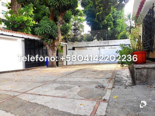Casa en Los Palos Grandes, Caracas – 5