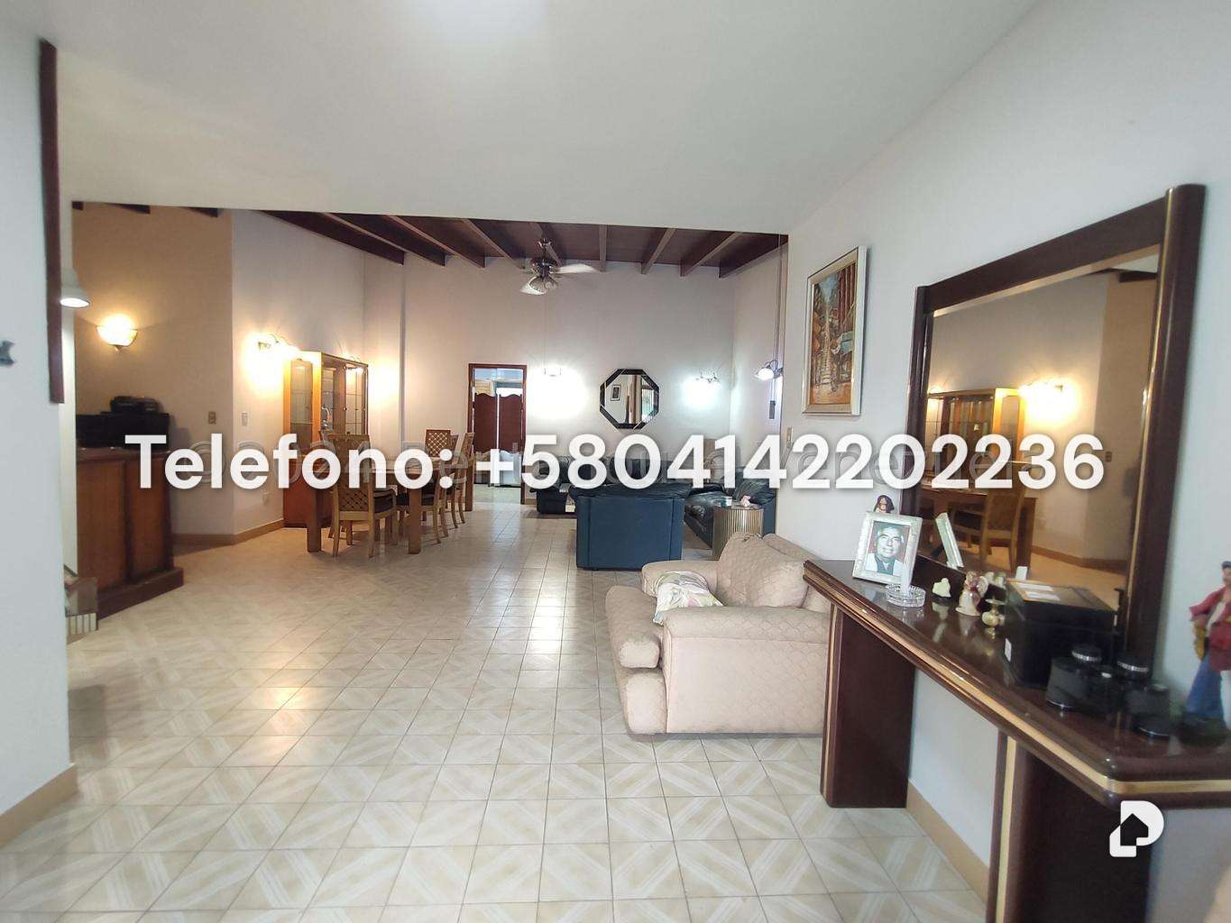 Casa en Los Palos Grandes, Caracas – 9