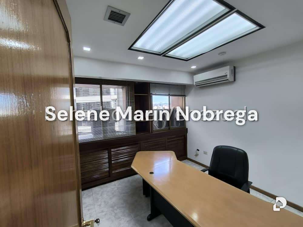 Oficina en Los Palos Grandes, Caracas – 8