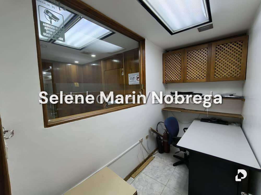 Oficina en Los Palos Grandes, Caracas – 16