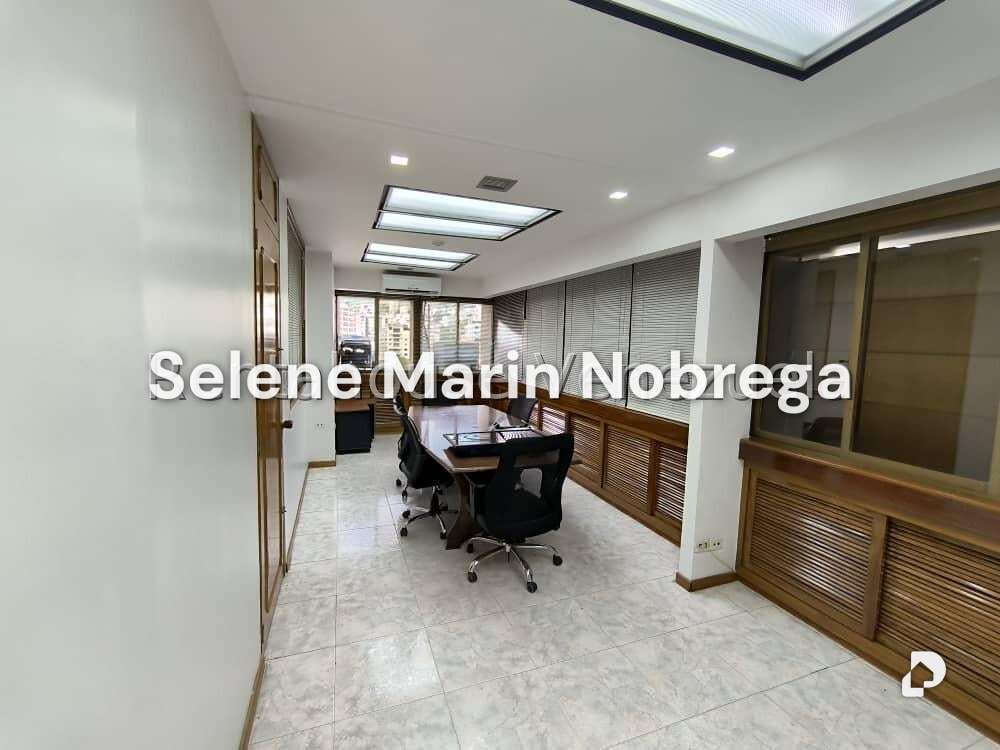 Oficina en Los Palos Grandes, Caracas – 6