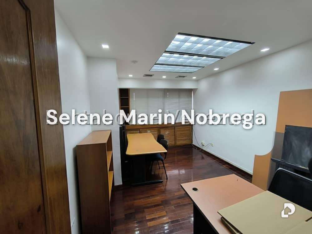 Oficina en Los Palos Grandes, Caracas – 13