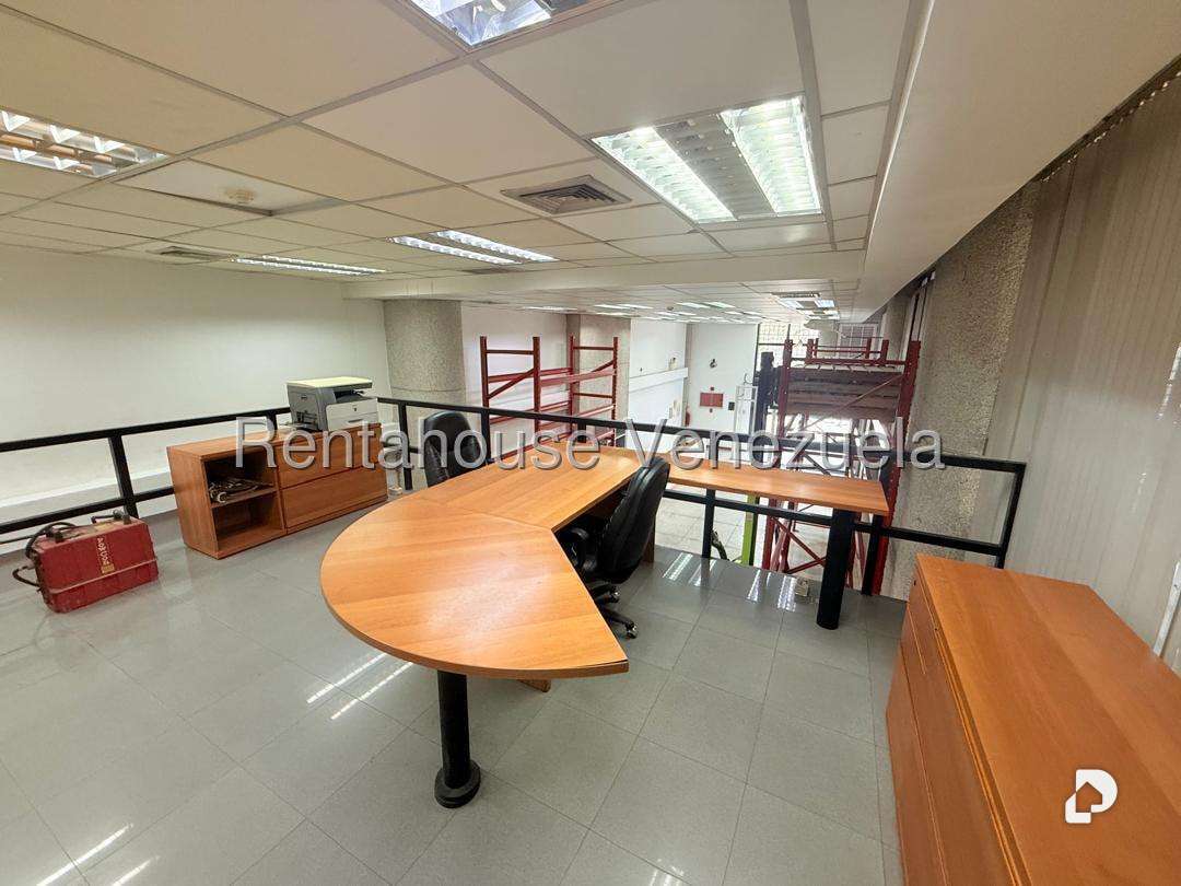 Local comercial en La California Norte, Caracas – 13