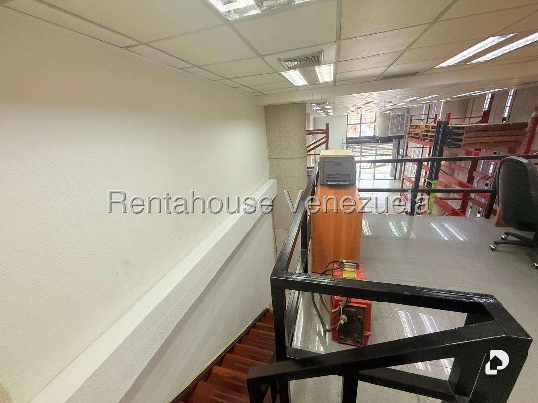 Local comercial en La California Norte, Caracas – 11