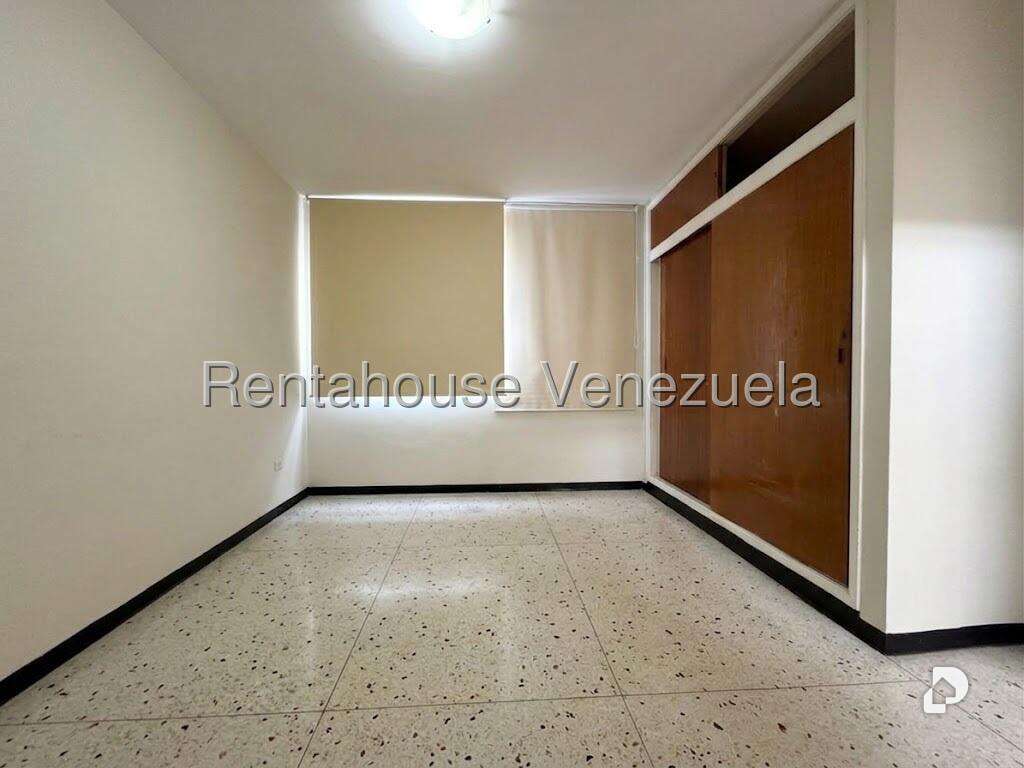 Casa en La California Norte, Caracas – 12