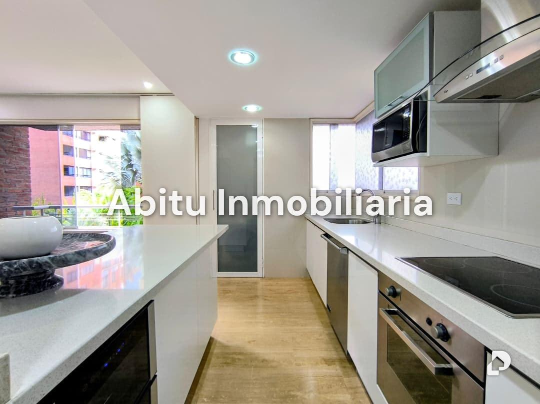 Apartment in Campo Alegre, Caracas – 4