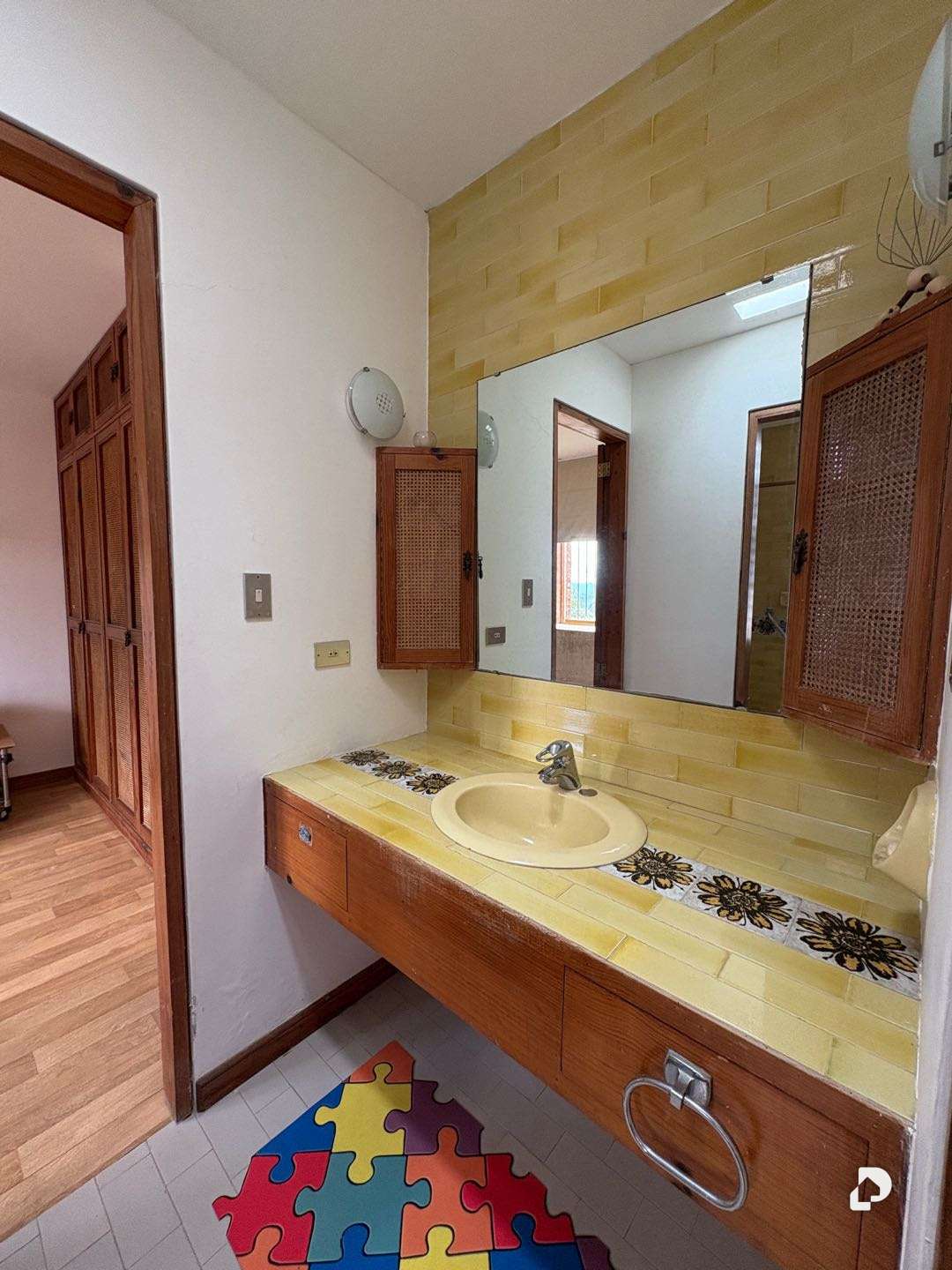 House in La Lagunita, Caracas – 19
