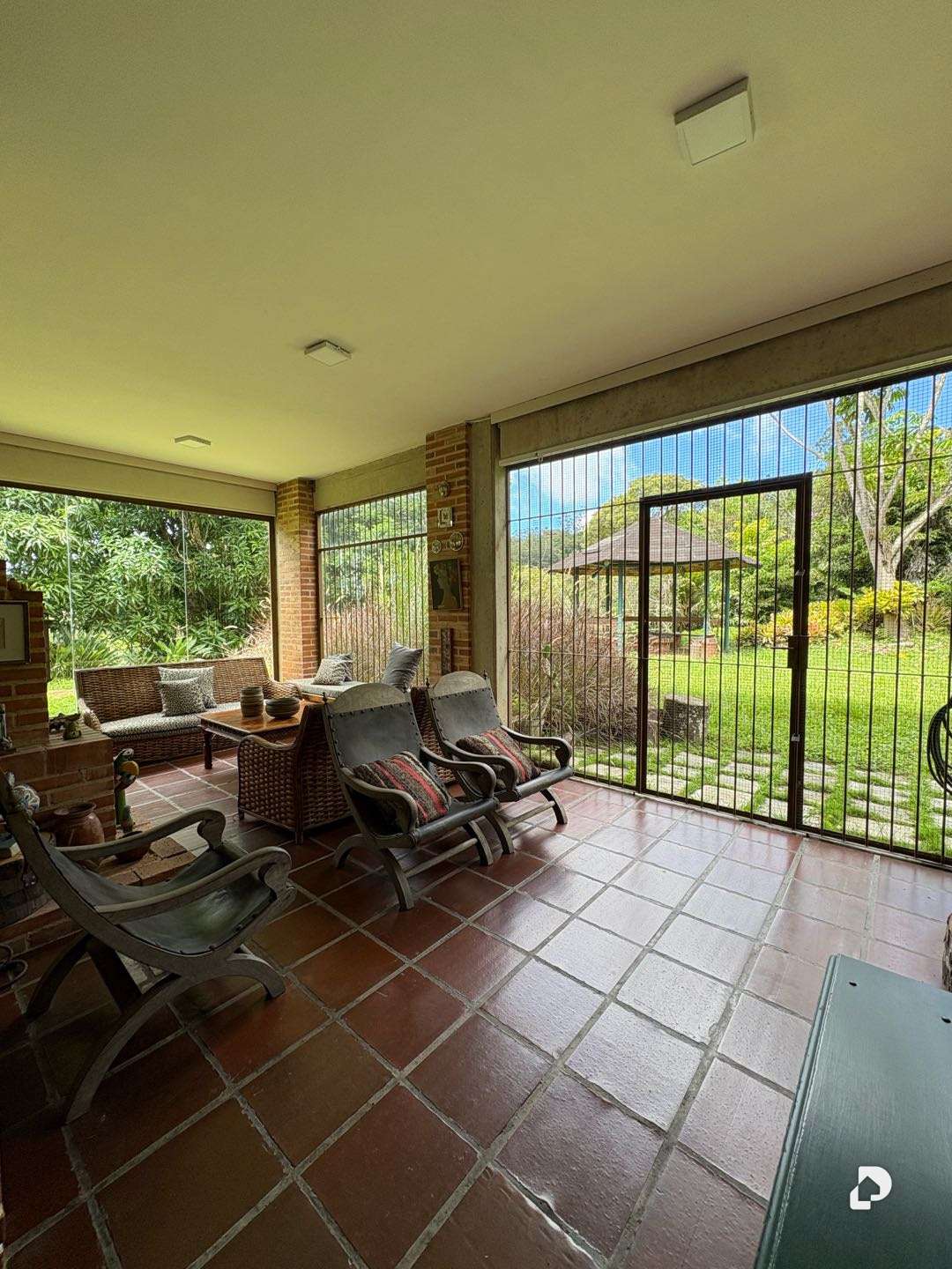 House in La Lagunita, Caracas – 5
