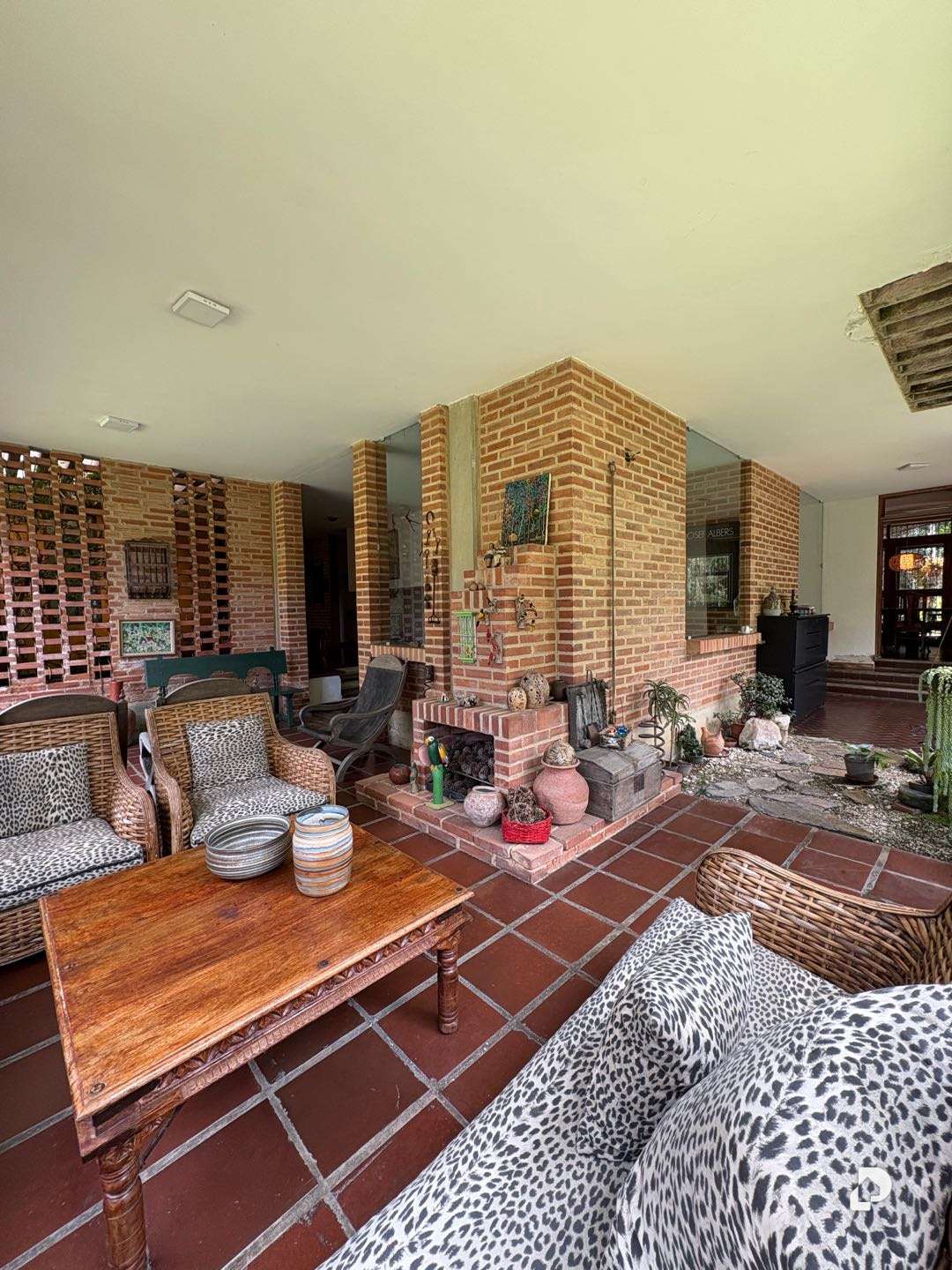 House in La Lagunita, Caracas – 6