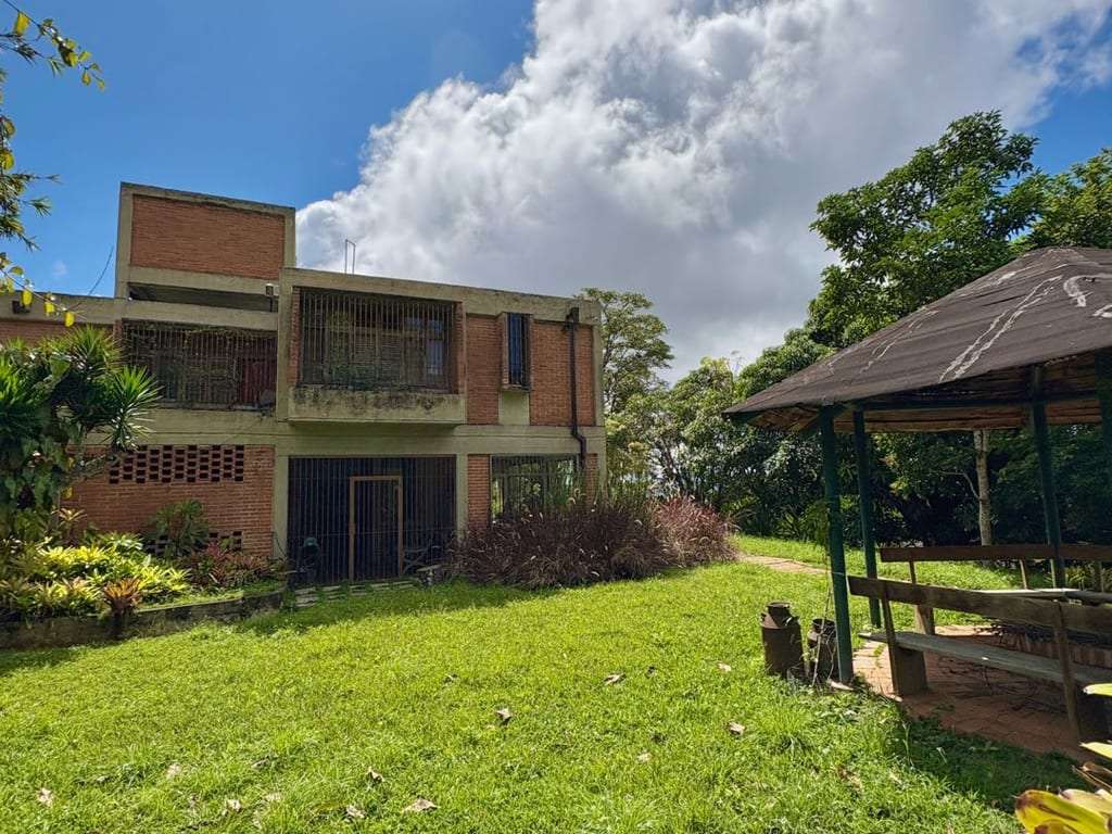 House in La Lagunita, Caracas - 1