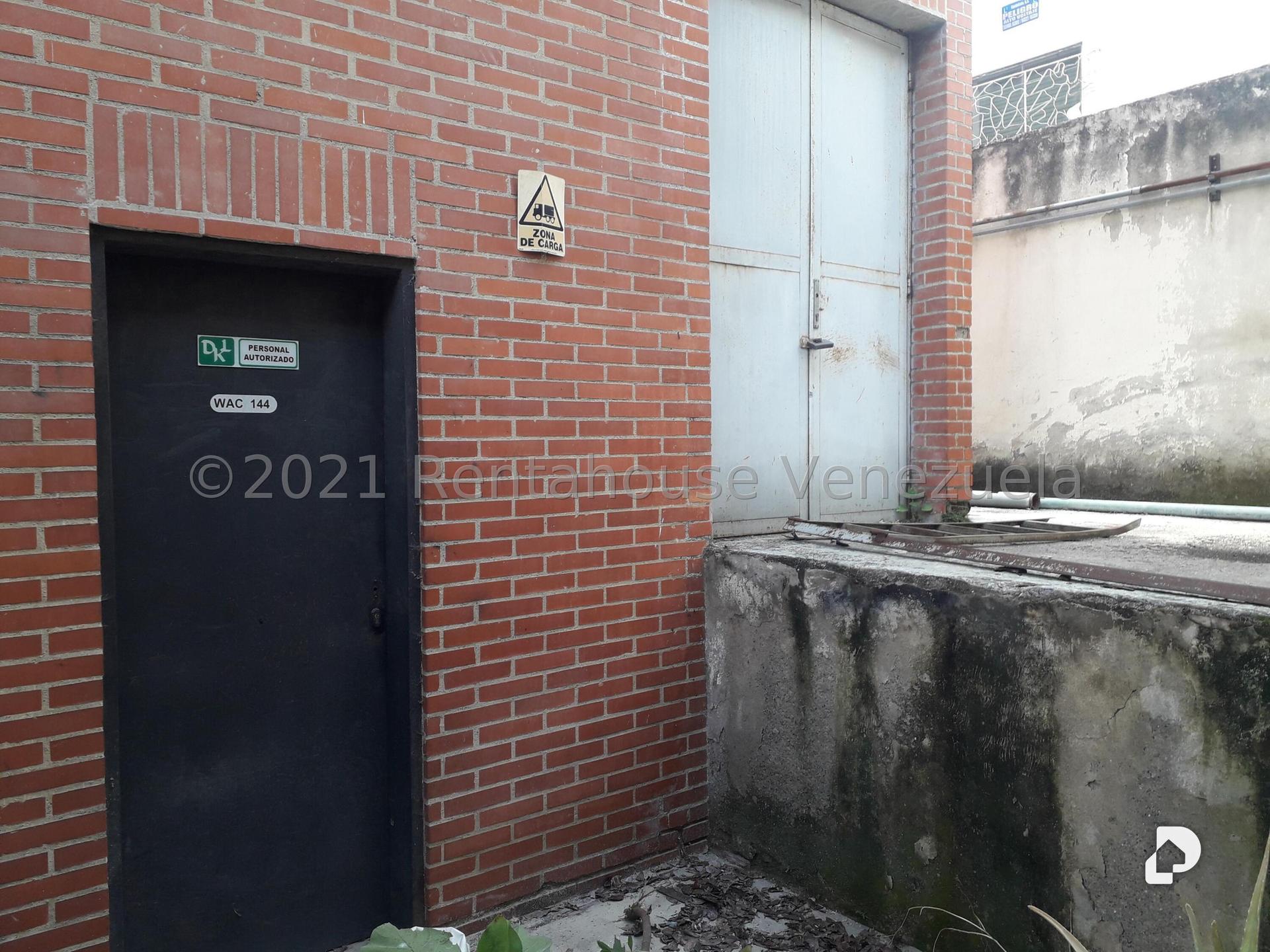 Local comercial en Los Chaguaramos, Caracas – 4