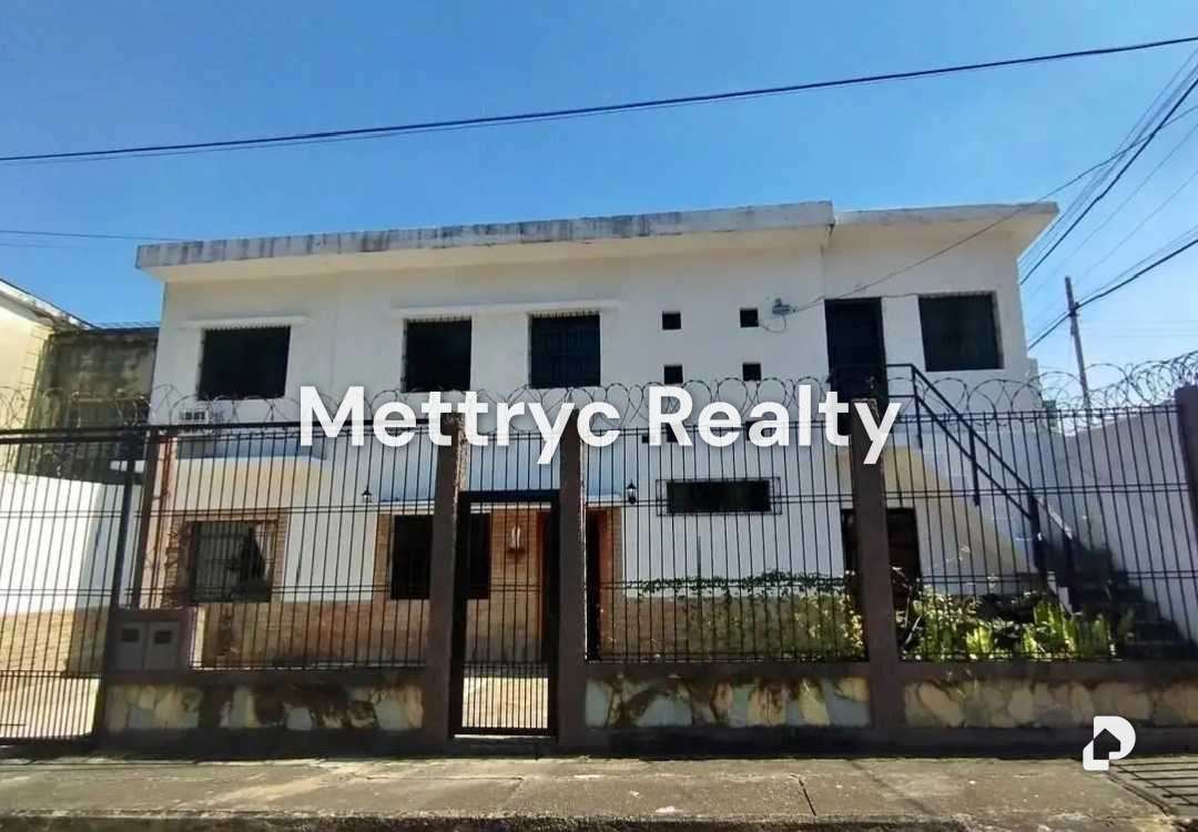 Casa en Av. Bolívar Norte, Valencia – 20