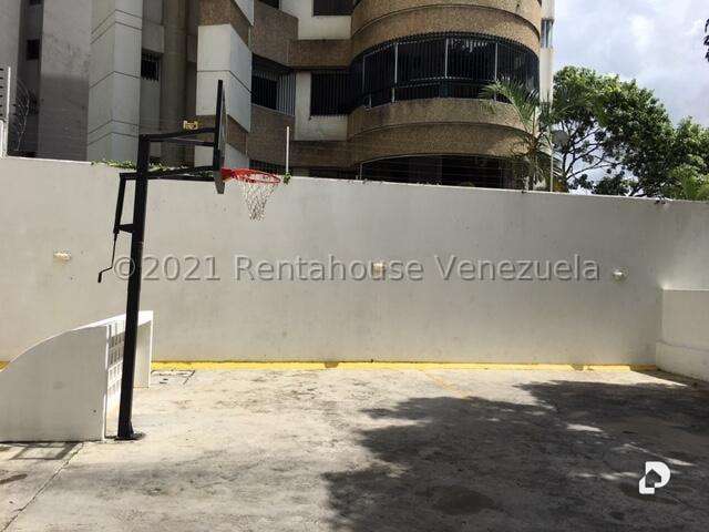 Apartamento en La Florida, Caracas – 72