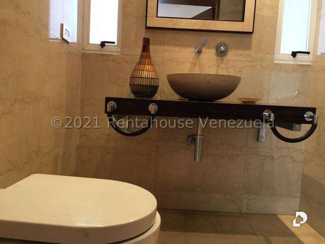 Apartamento en La Florida, Caracas – 16