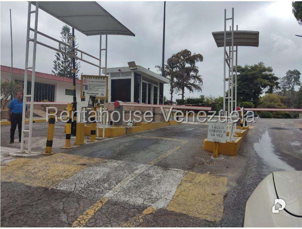 Casa en Los Pomelos, Caracas – 34