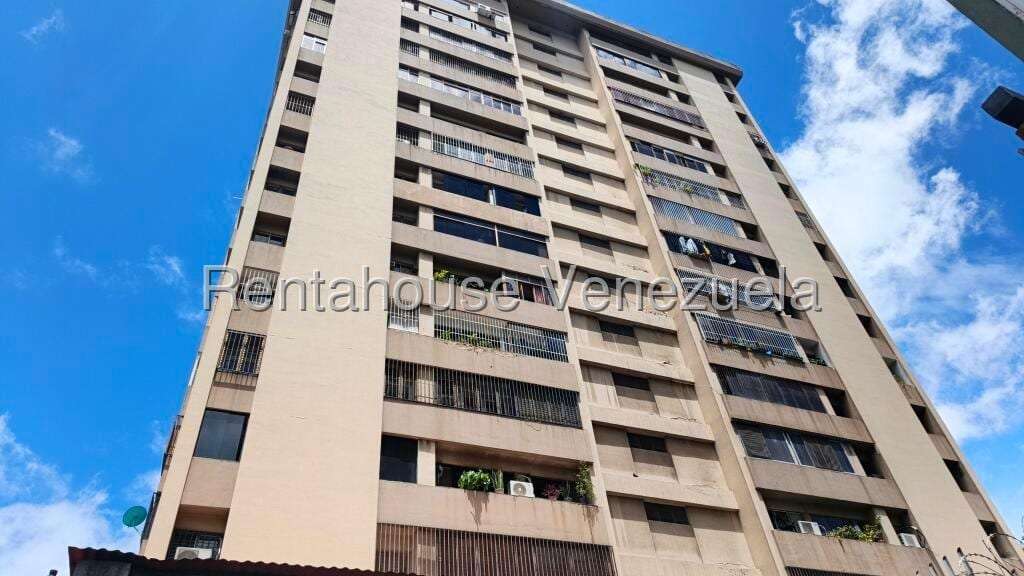 Apartamento en La Urbina, Caracas - 1