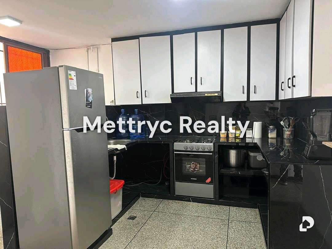 Apartment in Casco Santa Rosa, Valencia – 8