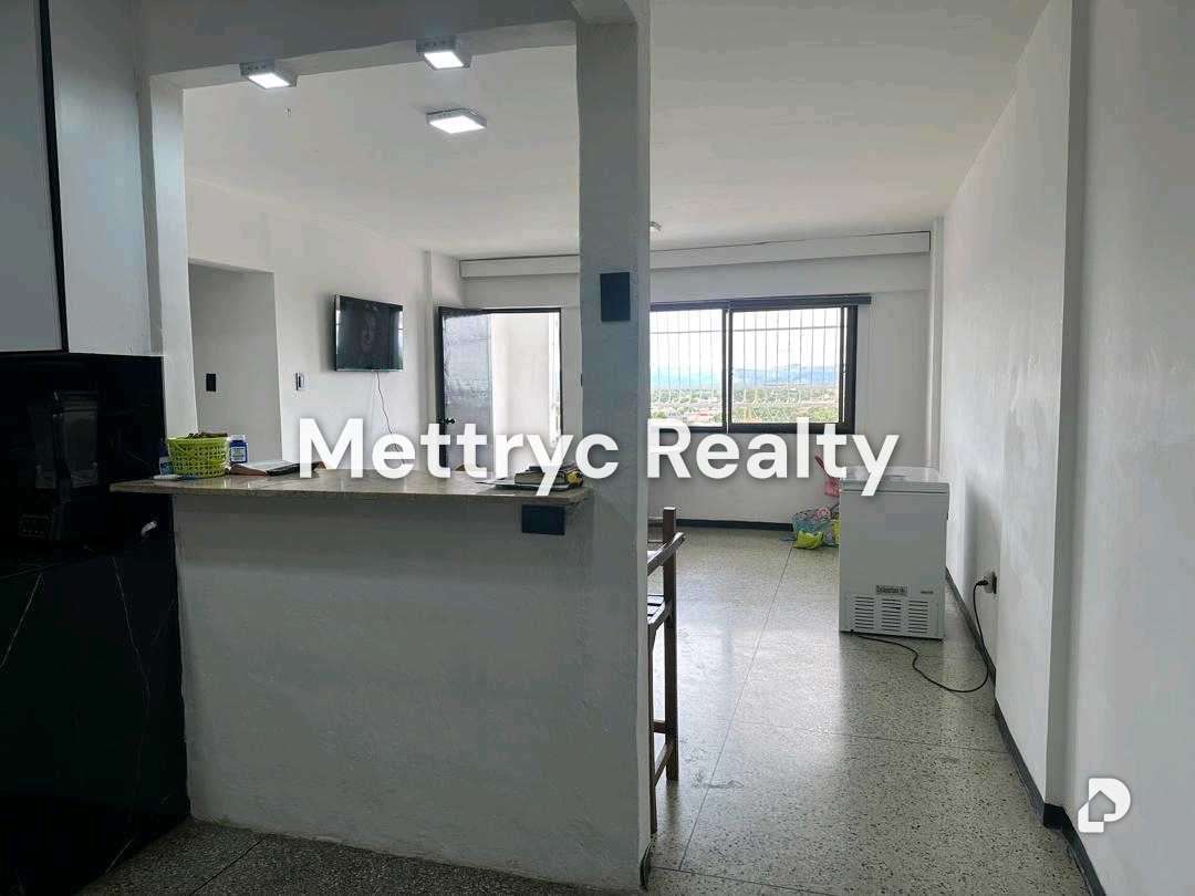 Apartment in Casco Santa Rosa, Valencia – 3