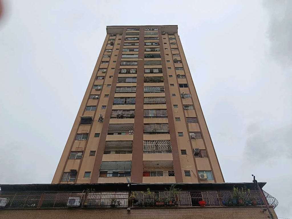 Apartment in Casco Santa Rosa, Valencia - 1