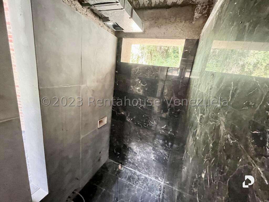 Casa en Cerro Verde, Caracas – 39