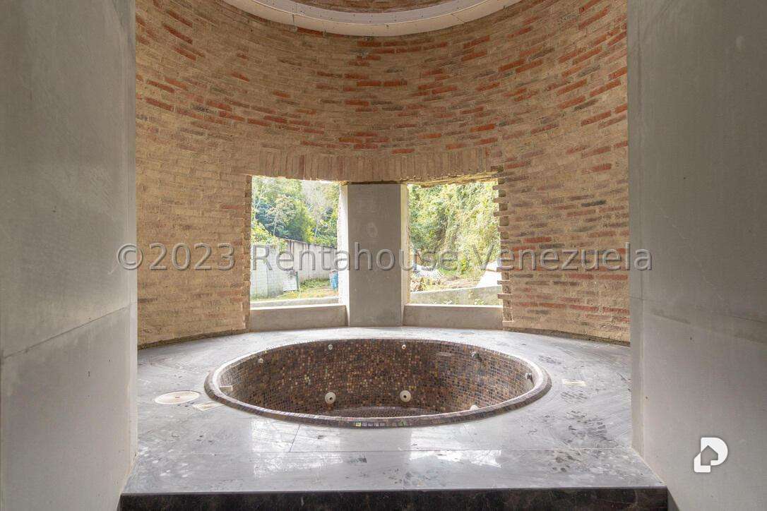 Casa en Cerro Verde, Caracas – 37