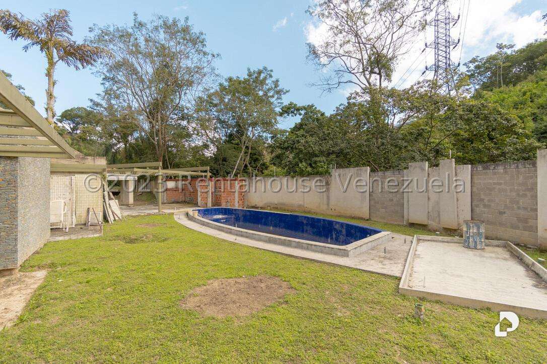 Casa en Cerro Verde, Caracas – 48