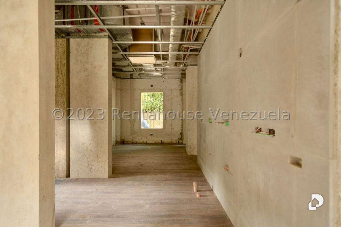 Casa en Cerro Verde, Caracas – 35