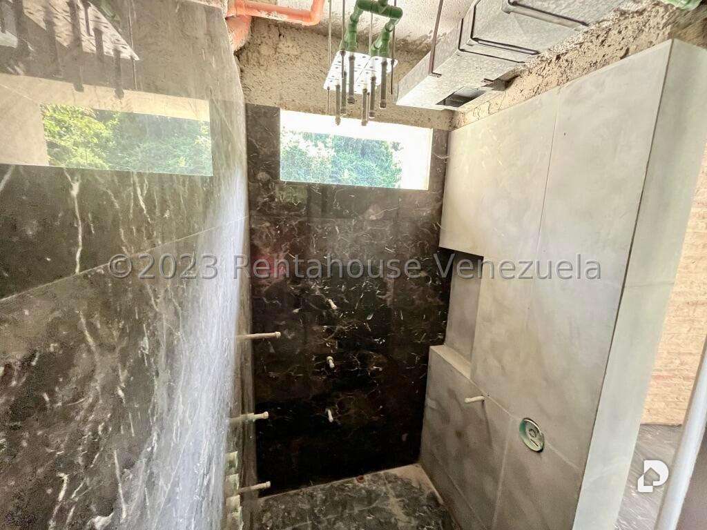 Casa en Cerro Verde, Caracas – 40